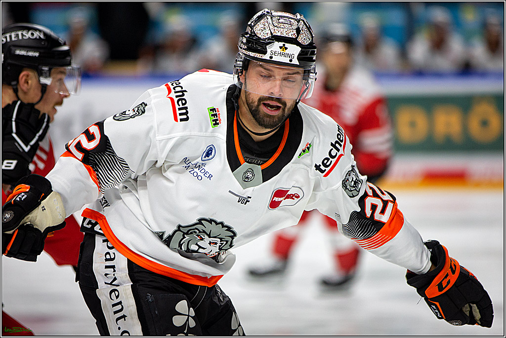 PENNY DEL; Koelner Haie- Loewen Frankfurt; Koeln, 01.12.2022